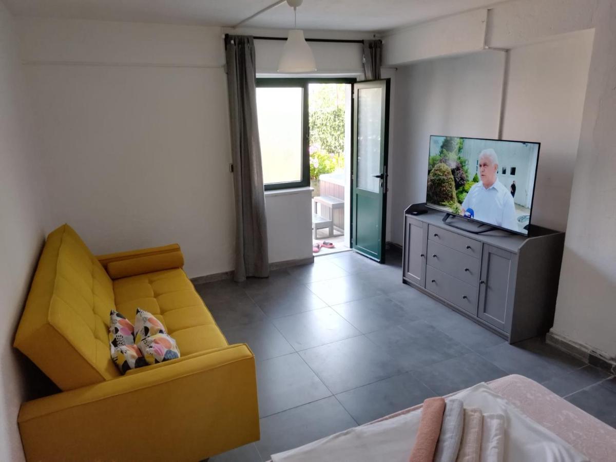 Apartmani Radic Rg Rogoznica  Εξωτερικό φωτογραφία
